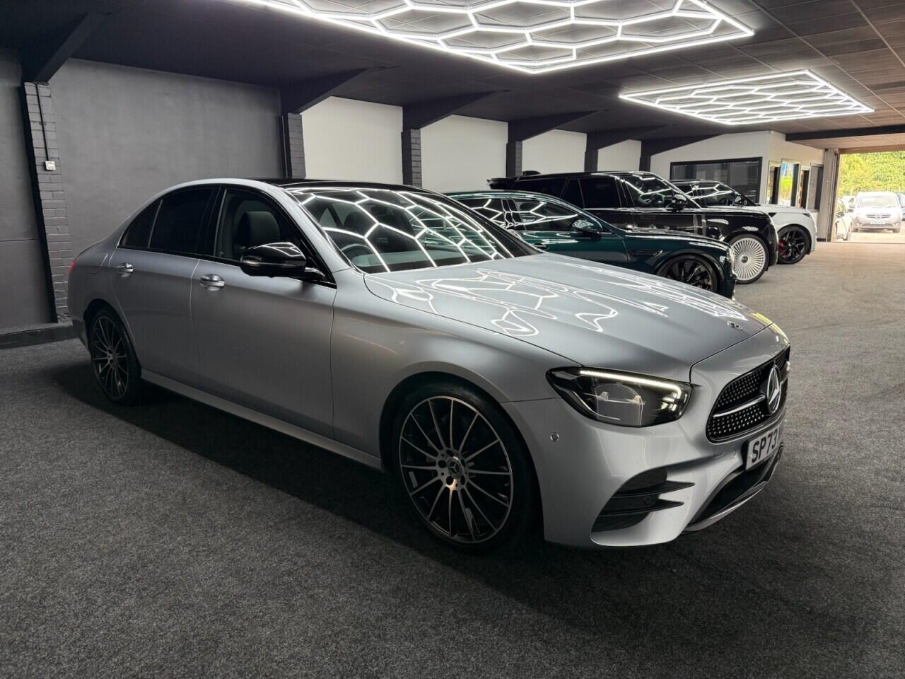 Mercedes-Benz E-Class view 17