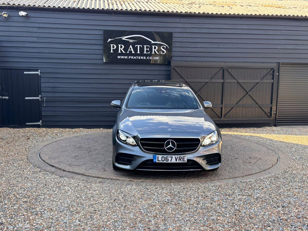 Mercedes-Benz E-Class view 4