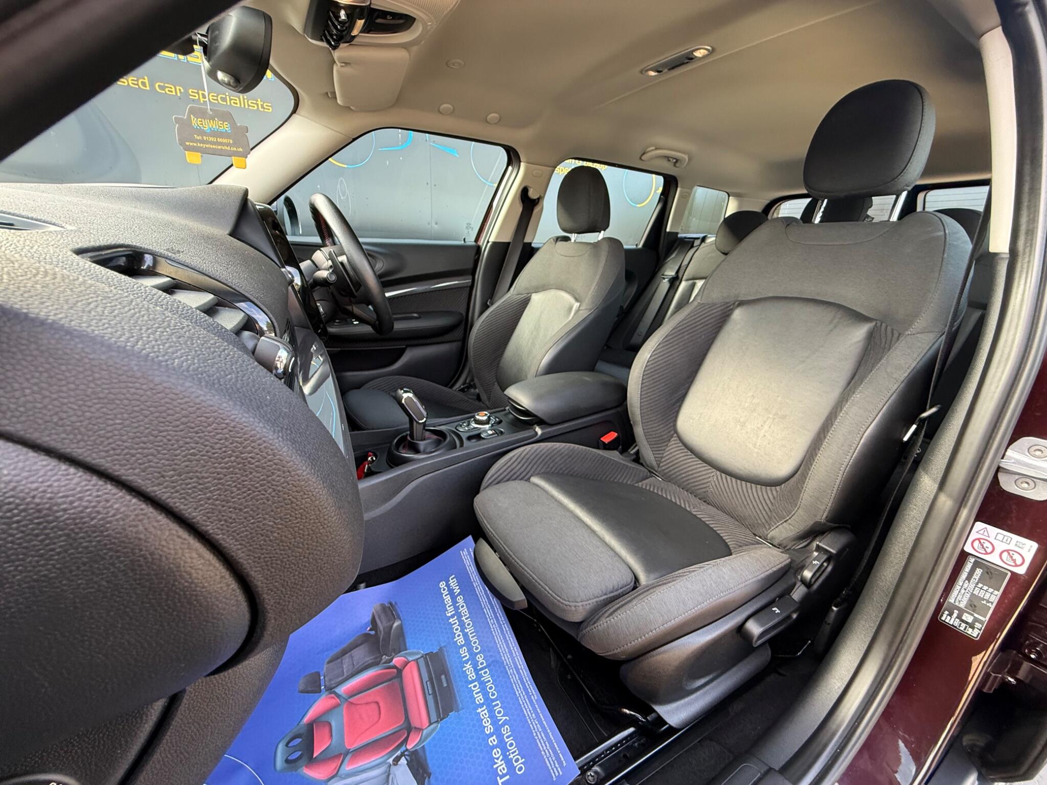 Mini Clubman view 25
