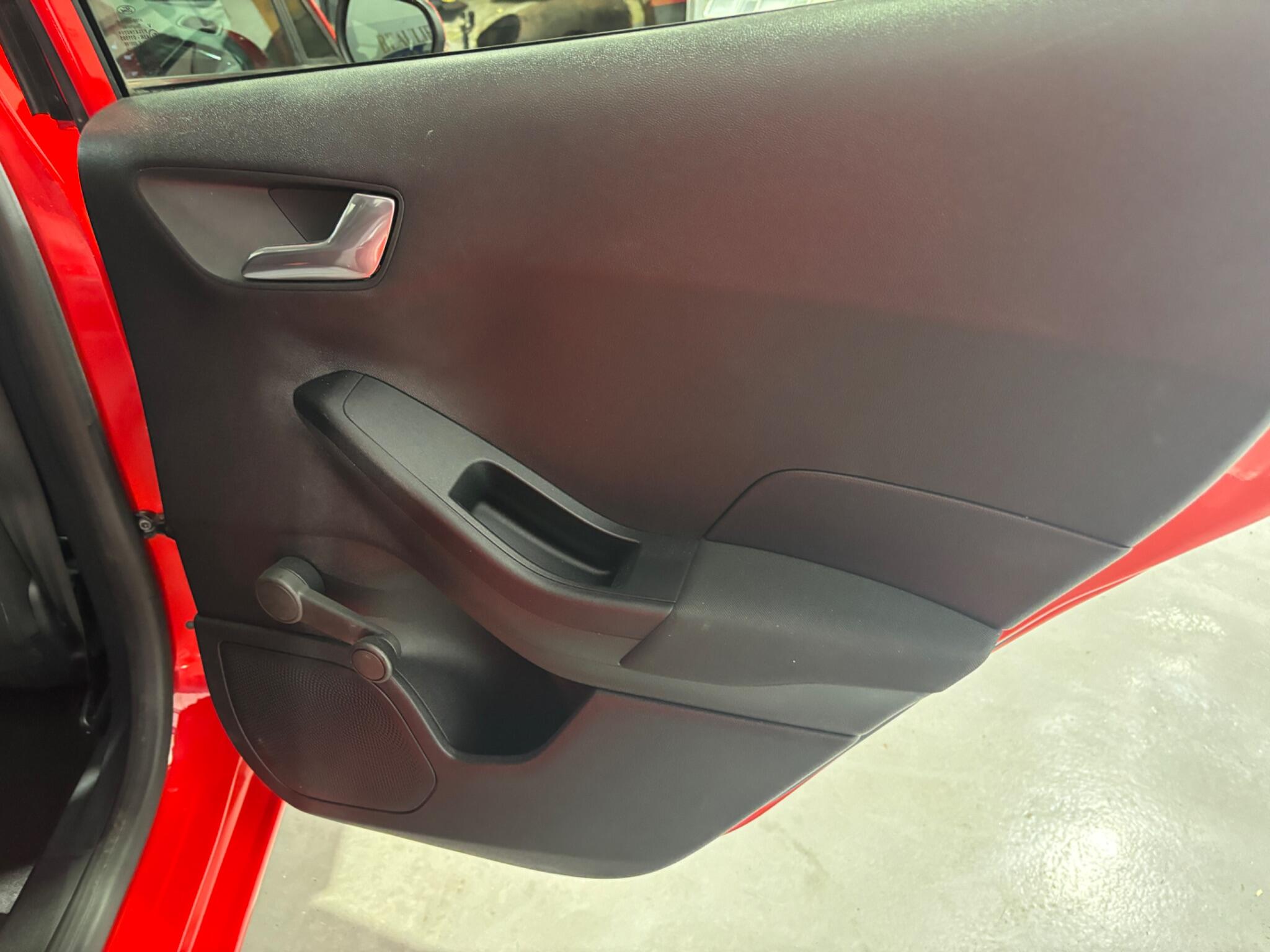 Ford Fiesta view 14