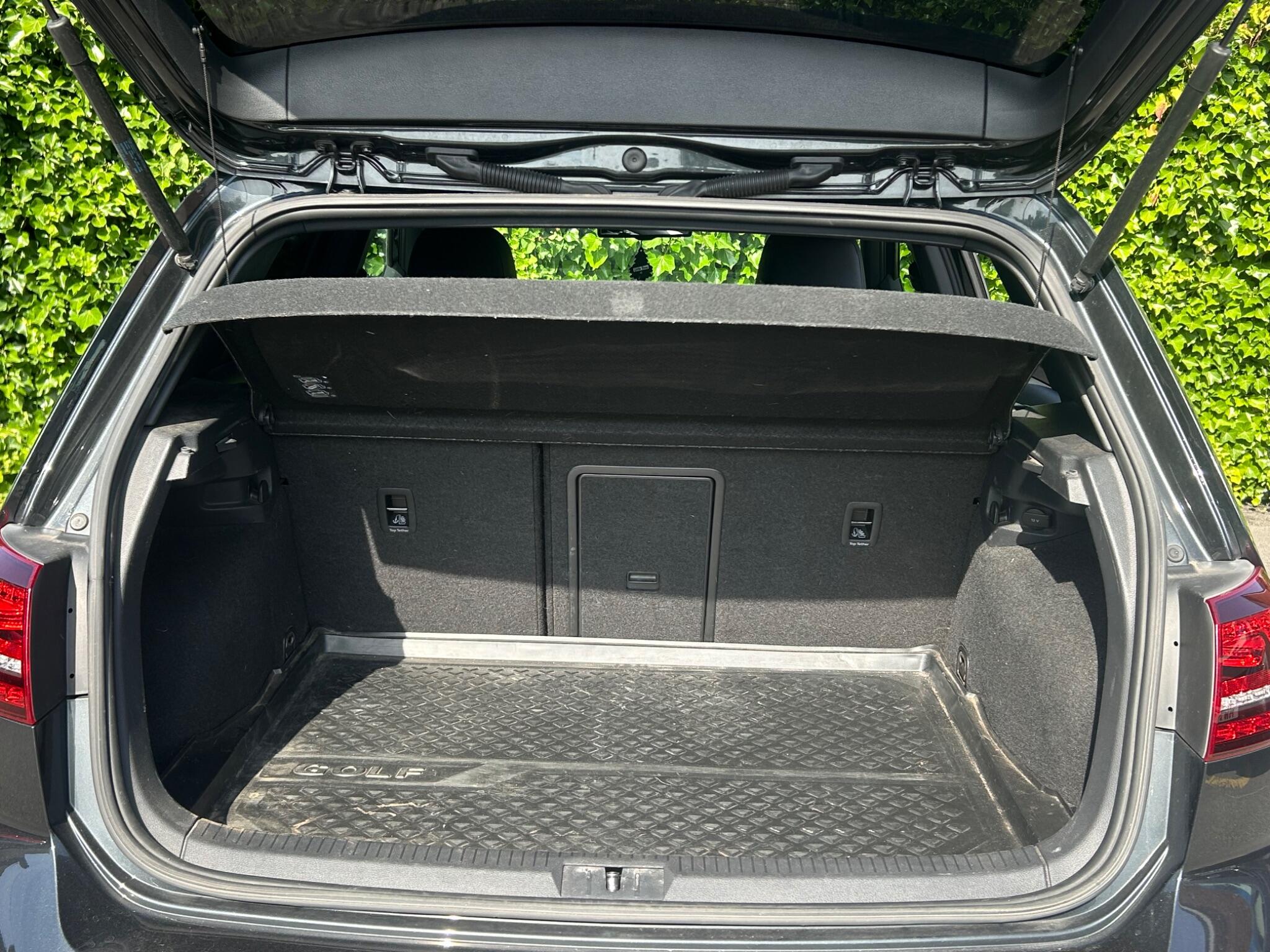 Volkswagen Golf view 47