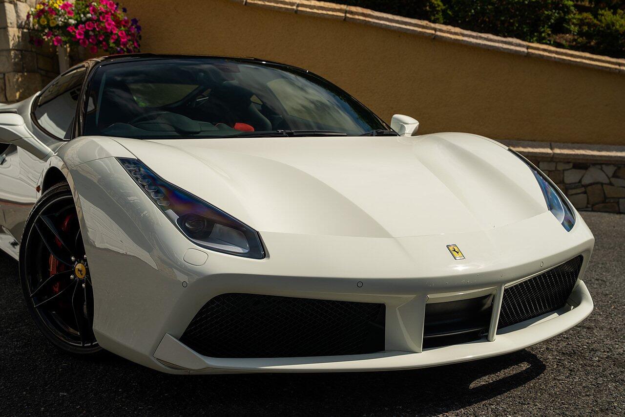 Ferrari 488 view 23