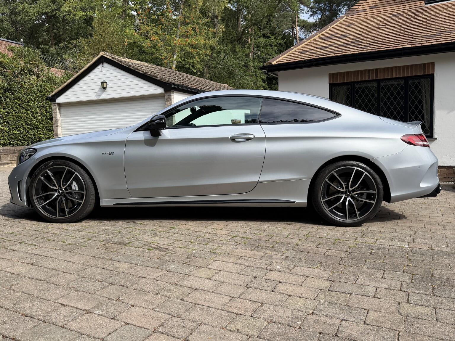 Mercedes-Benz C-Class view 4