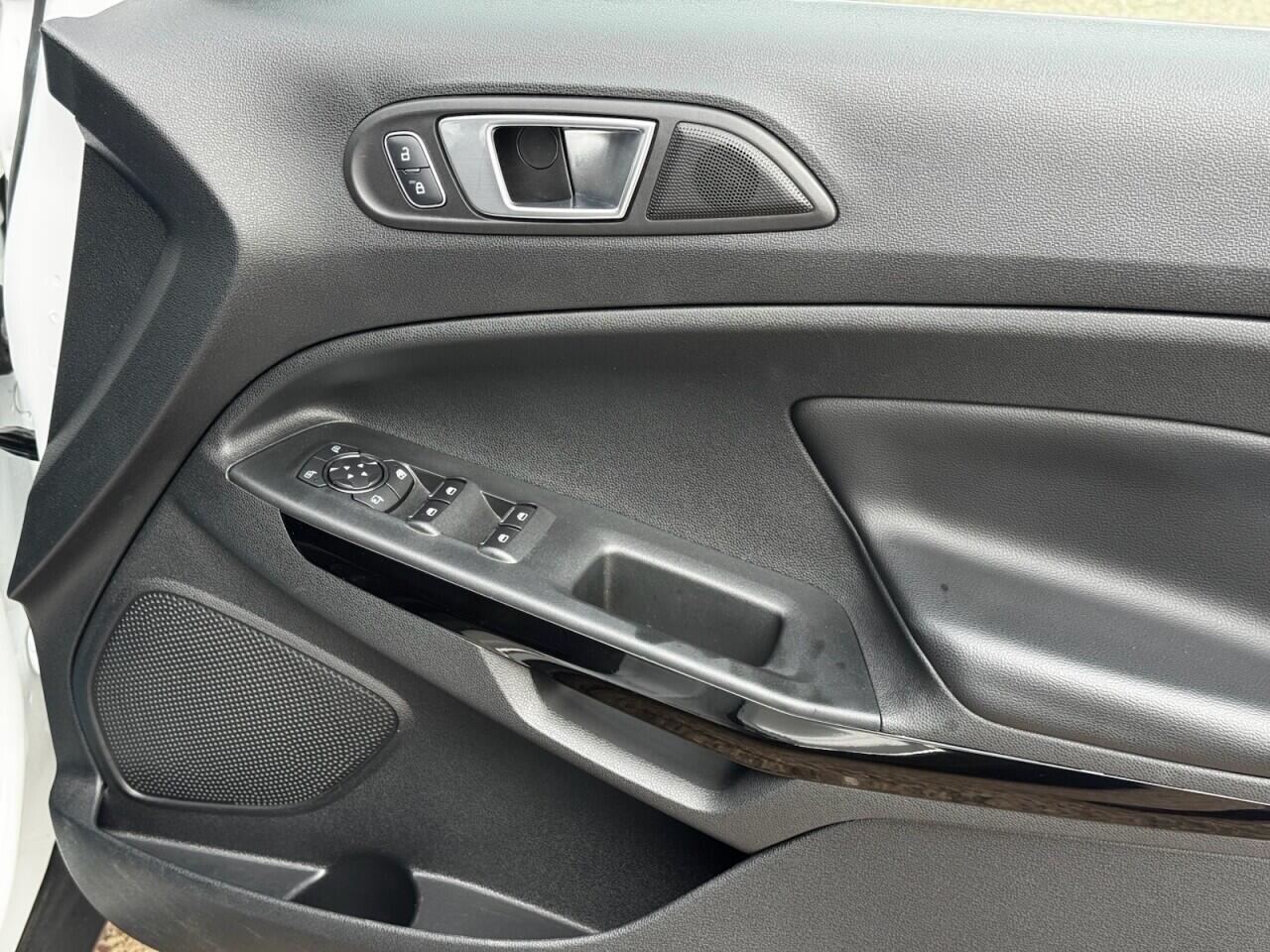 Ford Ecosport view 32
