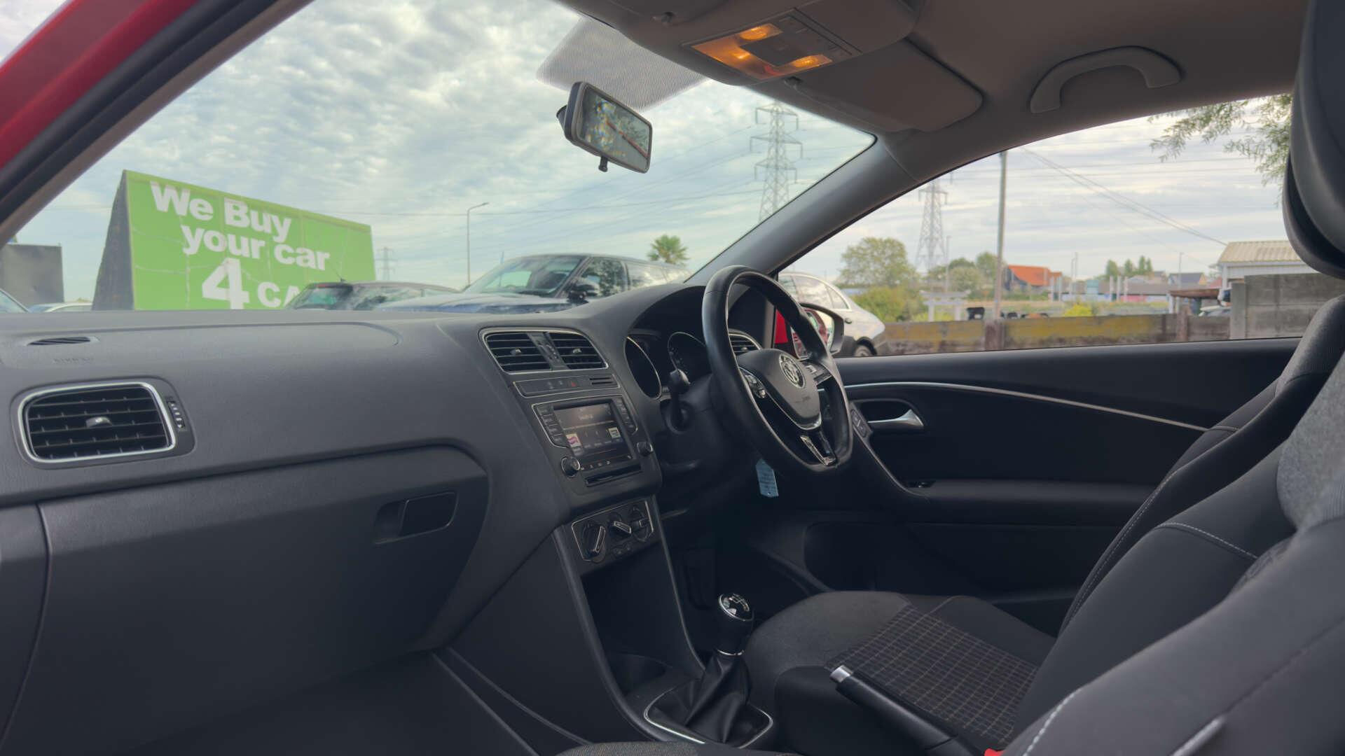 Volkswagen Polo view 10
