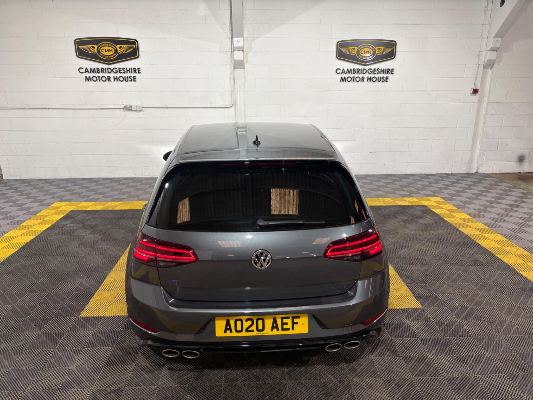 Volkswagen Golf view 11