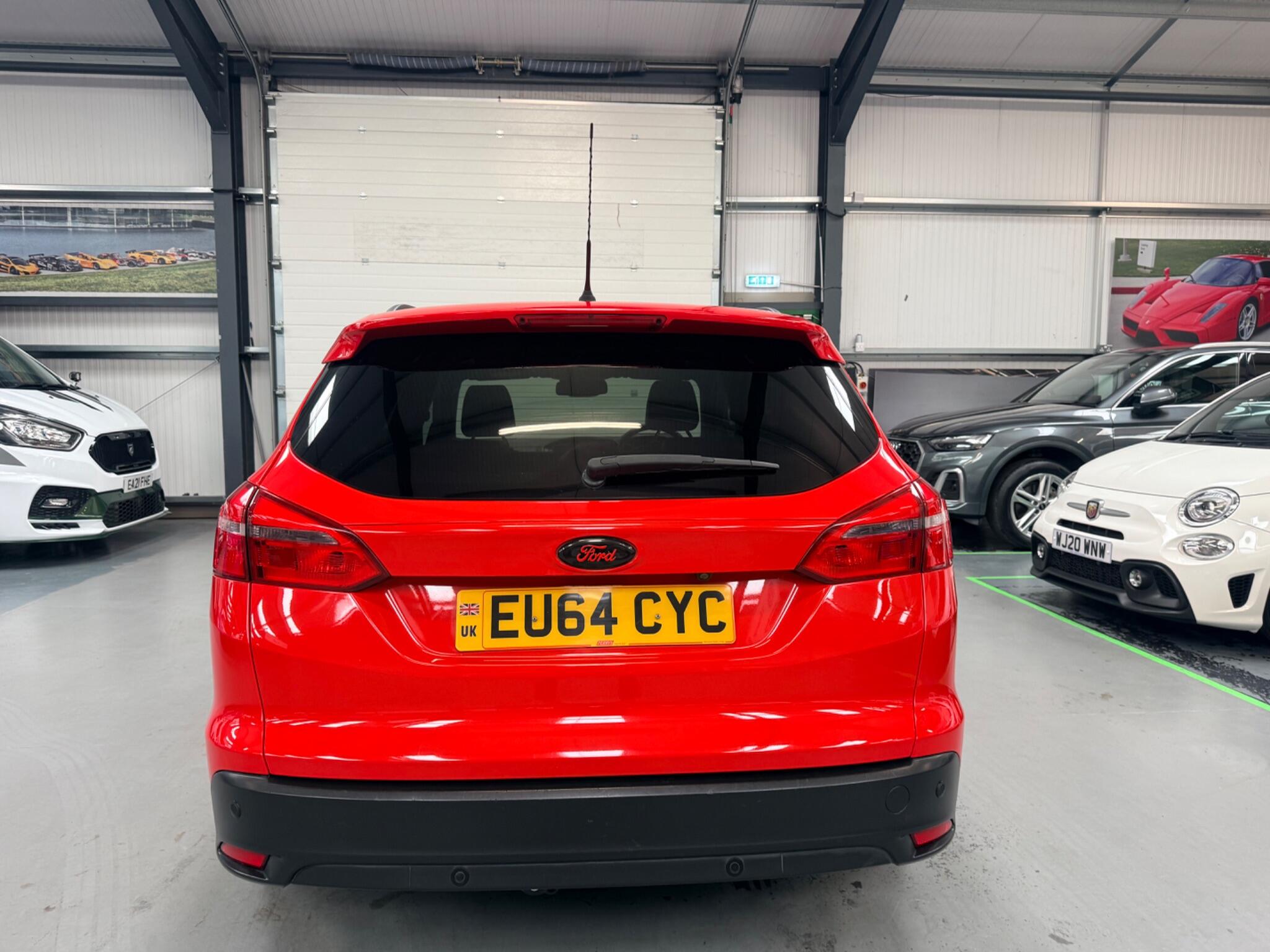 Ford Focus view 17