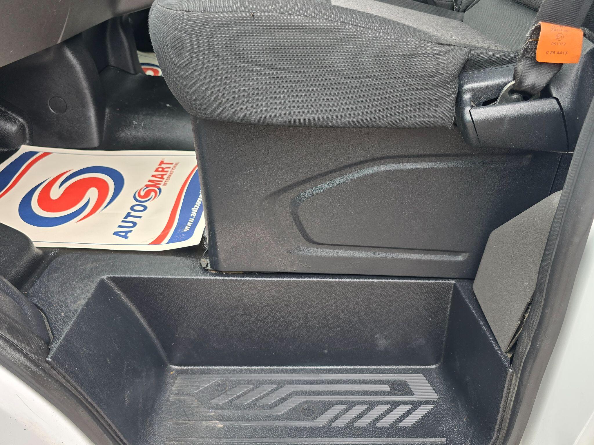 Ford Transit Custom view 45