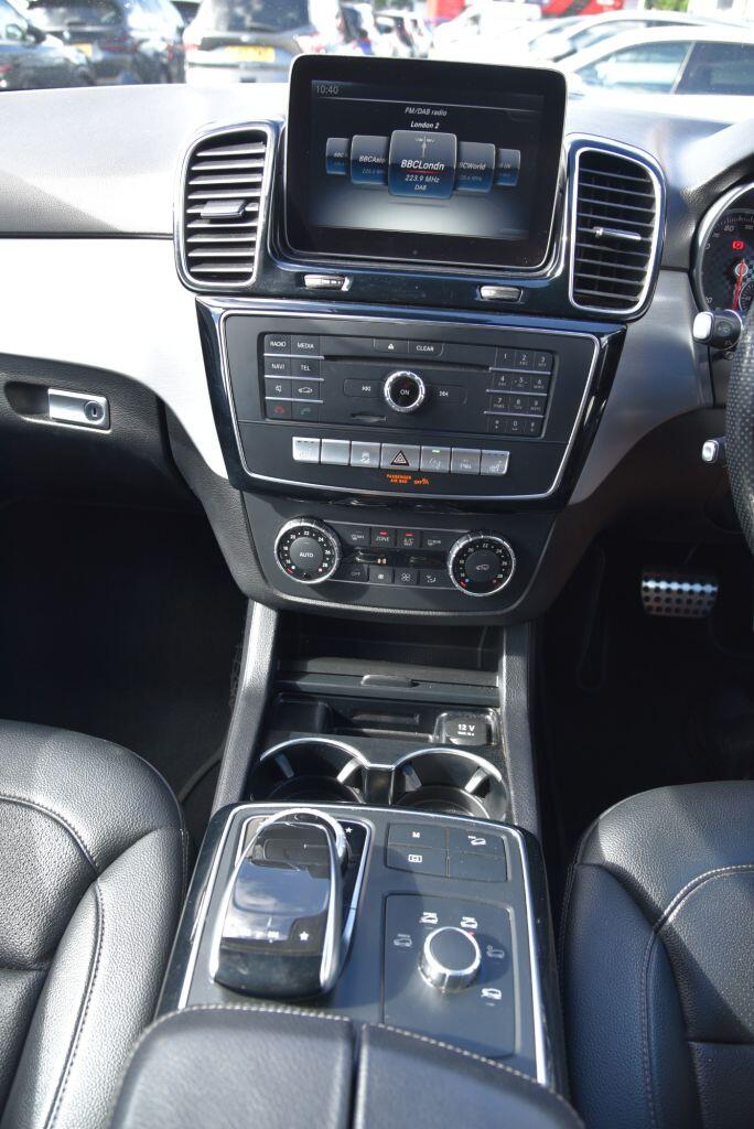 Mercedes-Benz Gle view 39