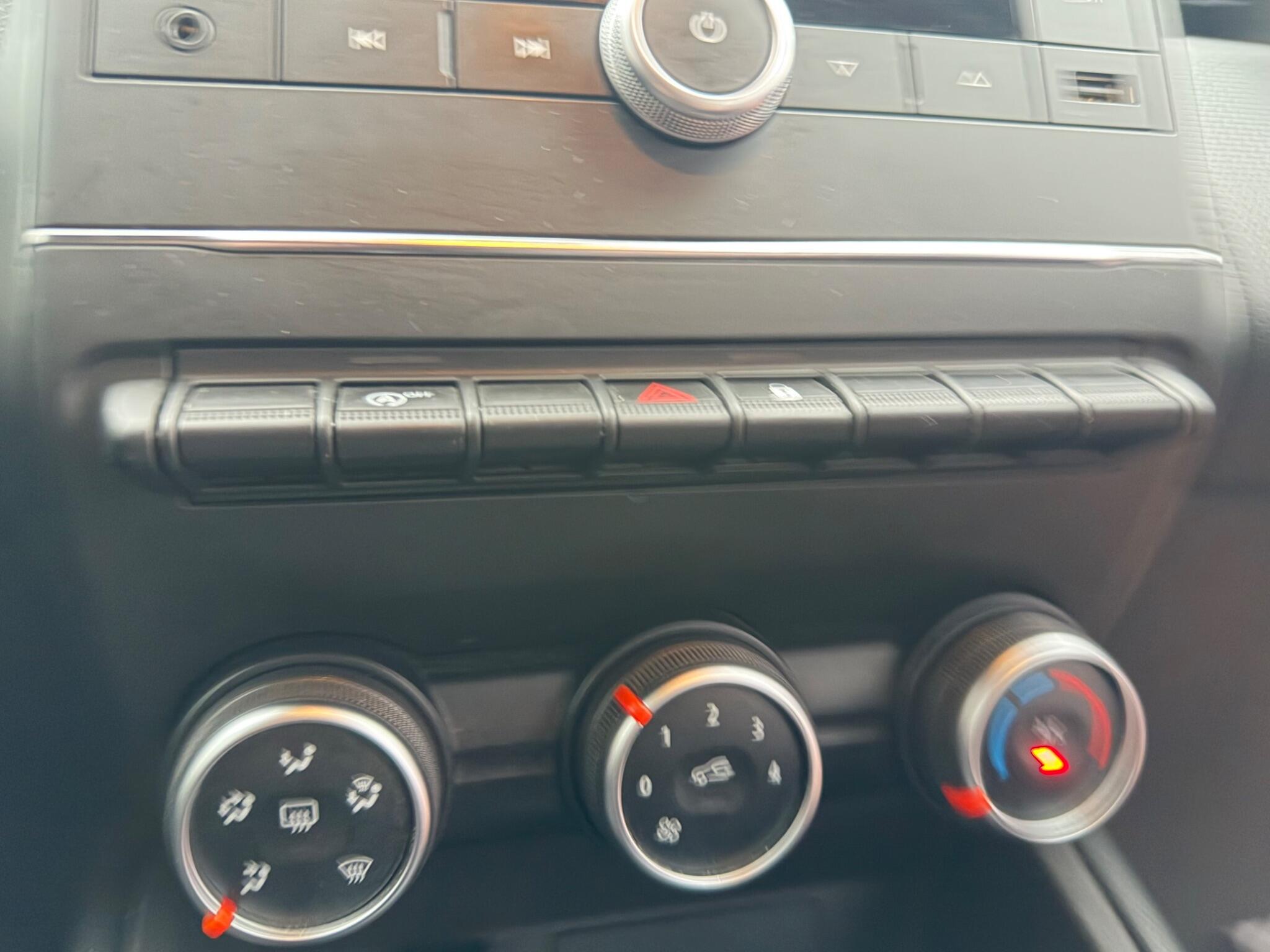 Renault Clio view 68