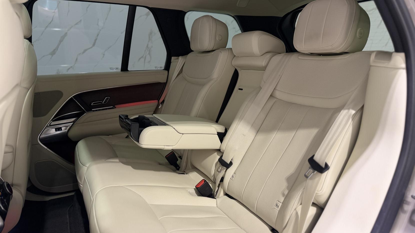 Land Rover Range Rover view 10