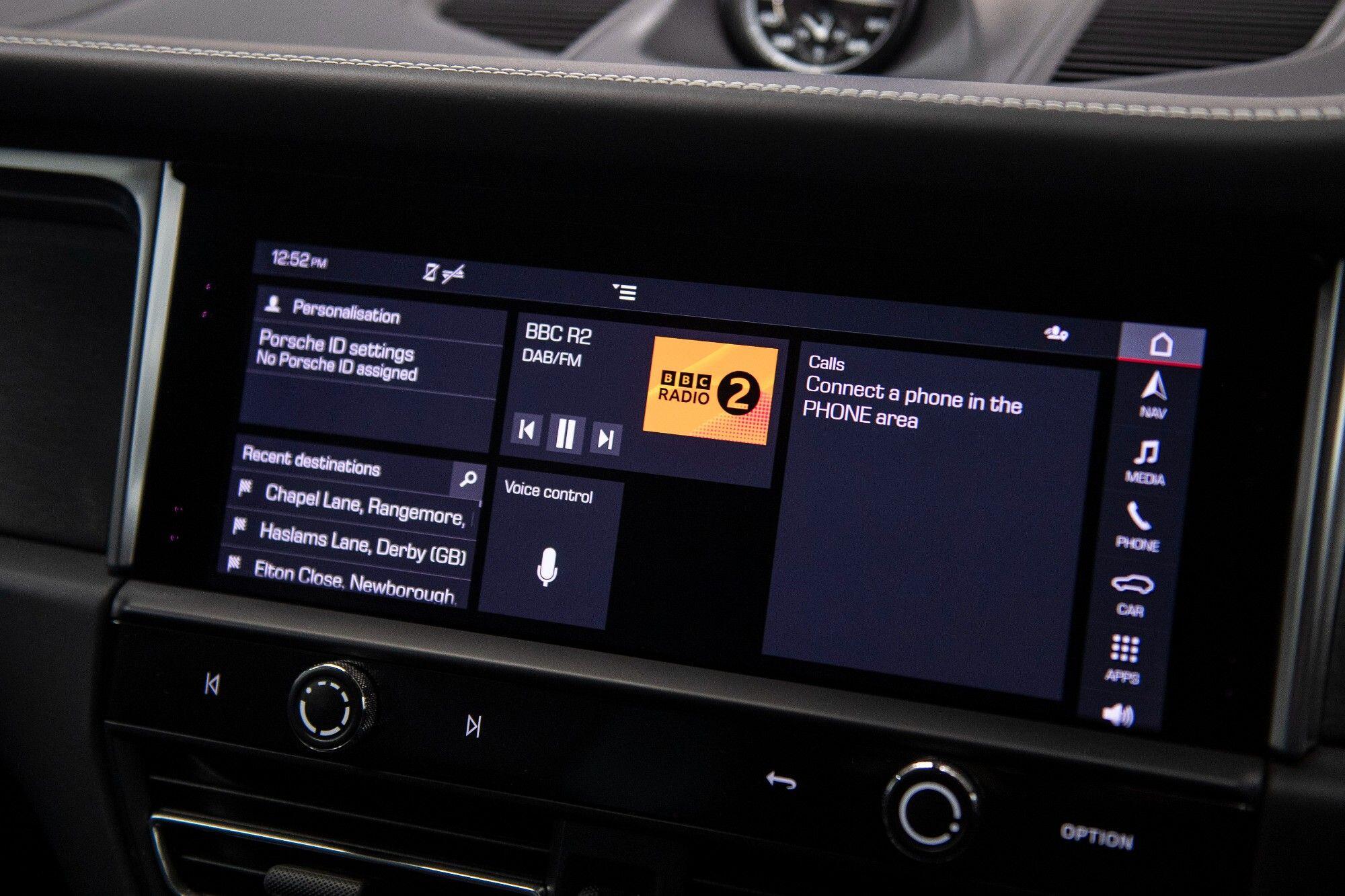 Porsche Macan view 27