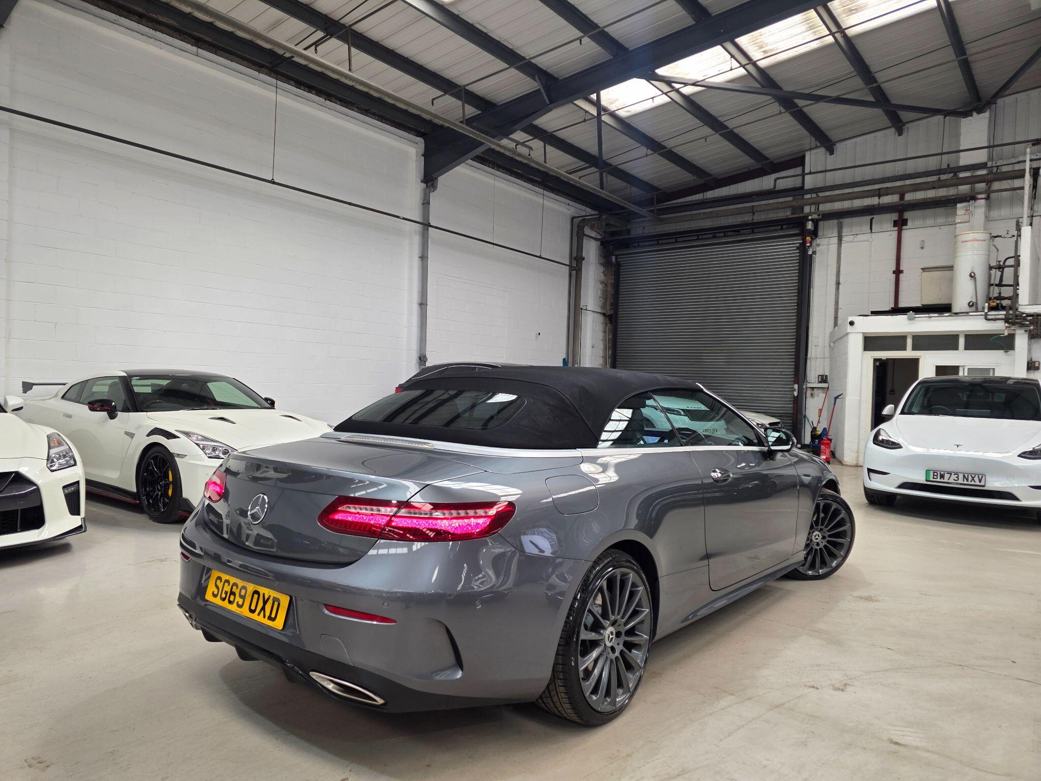 Mercedes-Benz E Class view 31