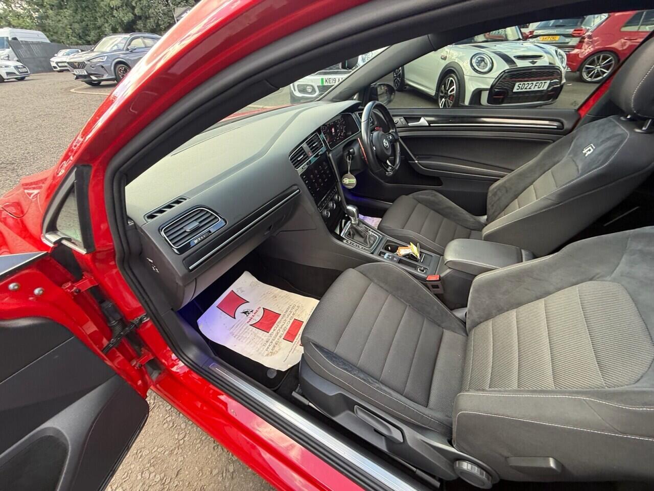 Volkswagen Golf view 26