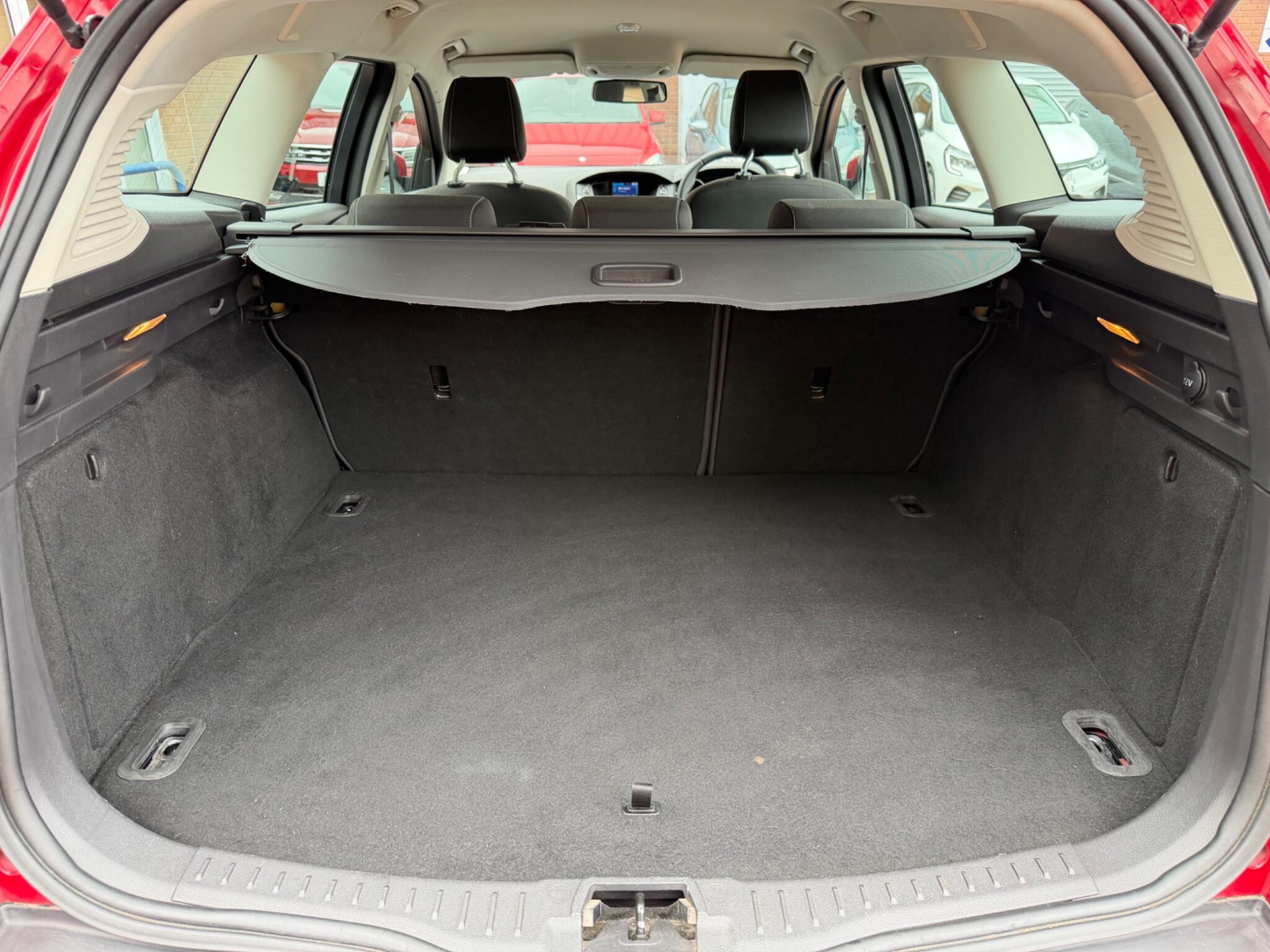 Ford Focus view 85