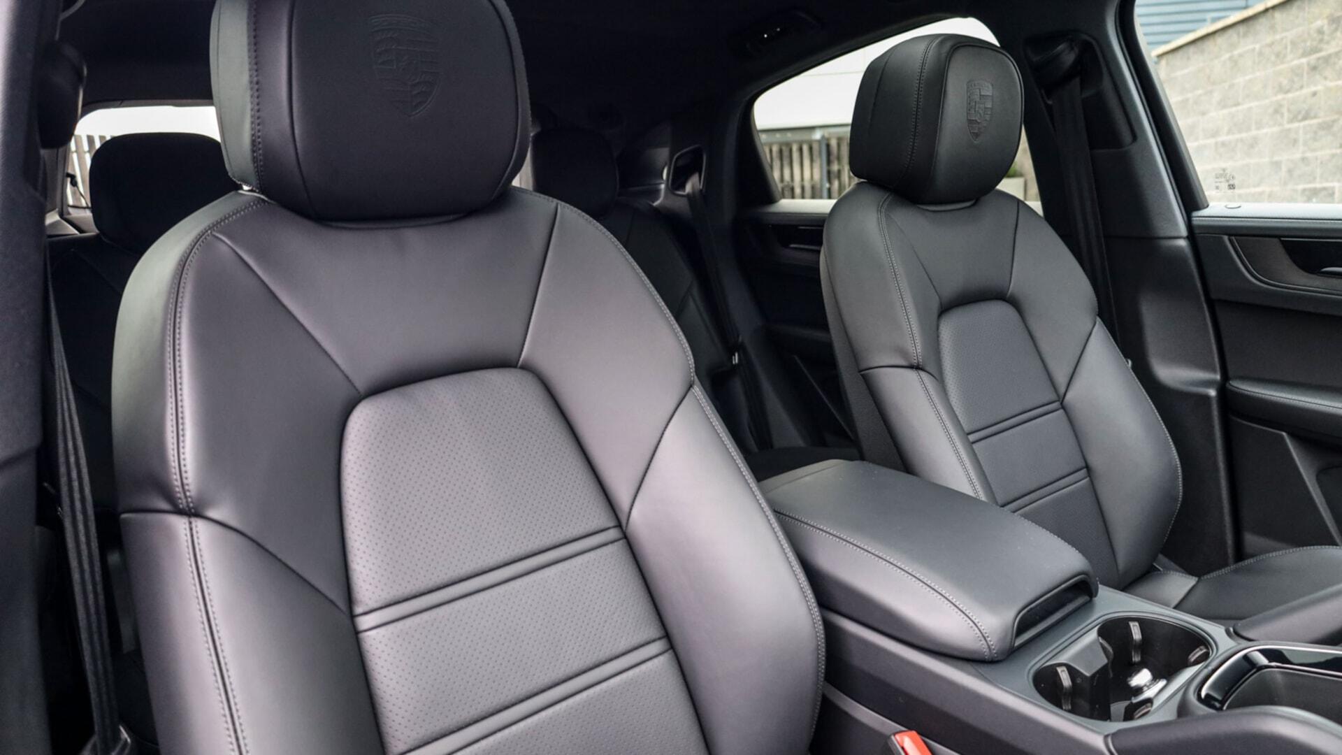 Porsche Cayenne view 9