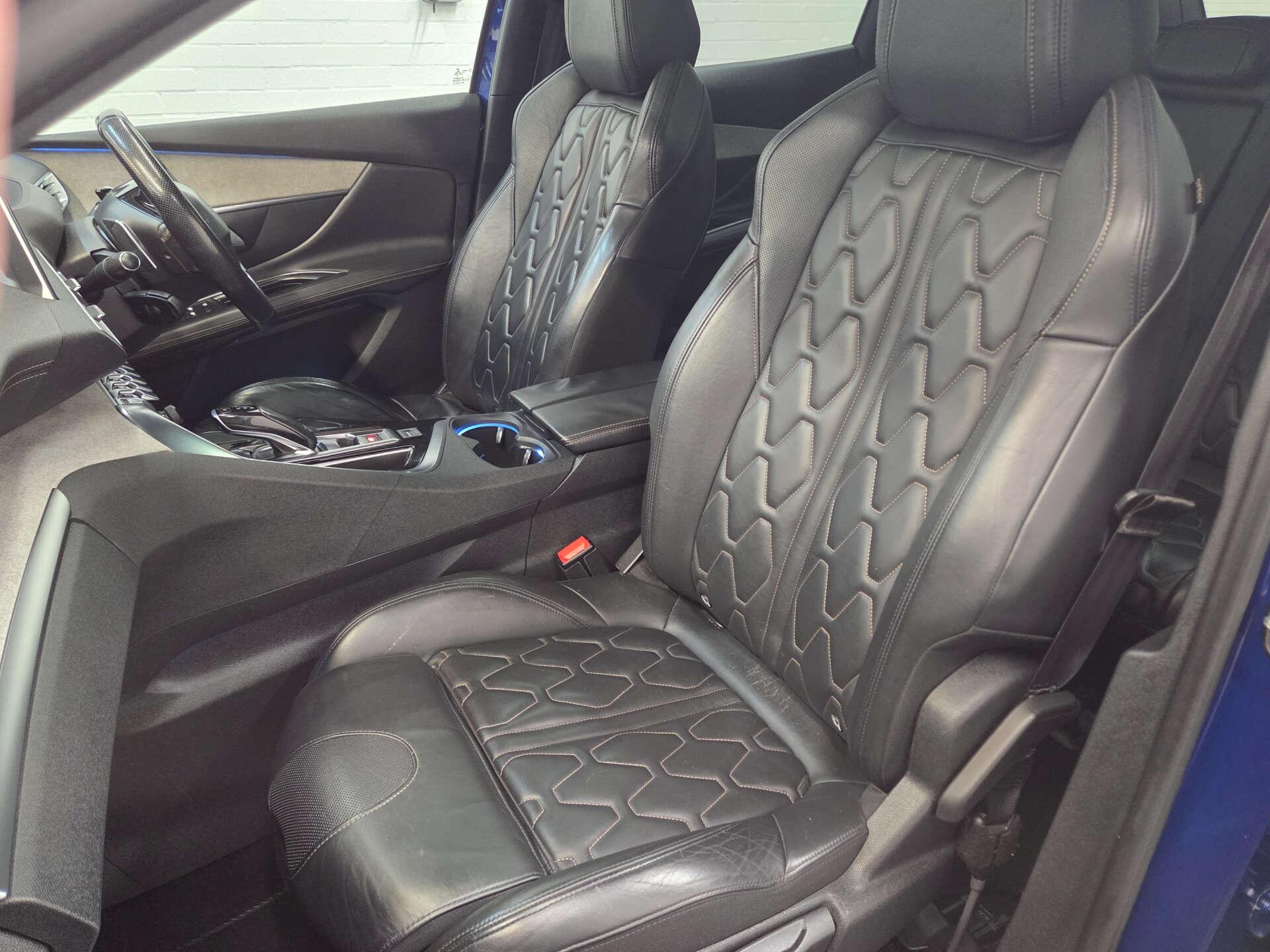 Peugeot 3008 view 11