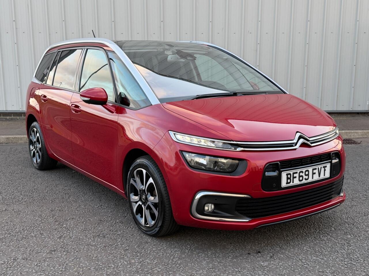 Citroen Grand C4 Spacetourer view 2