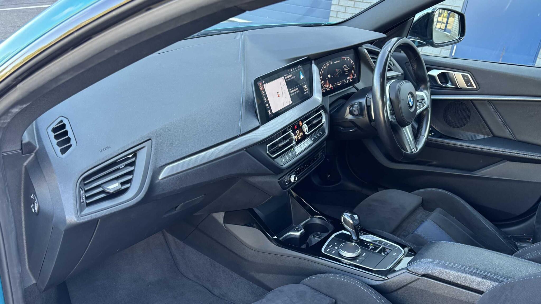 BMW 2 Series view 8