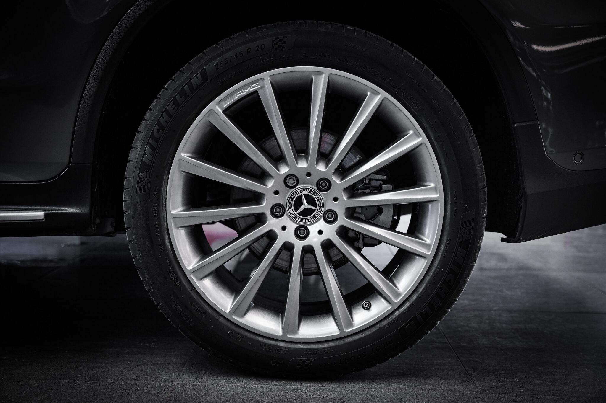 Mercedes-Benz GLC view 28
