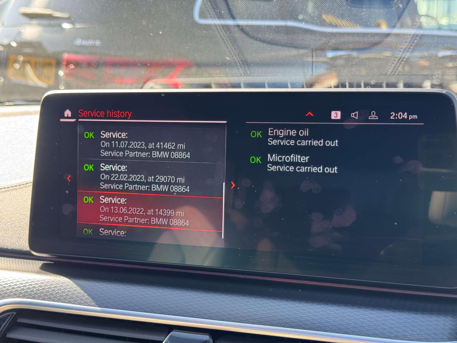 BMW 5 Series view 8