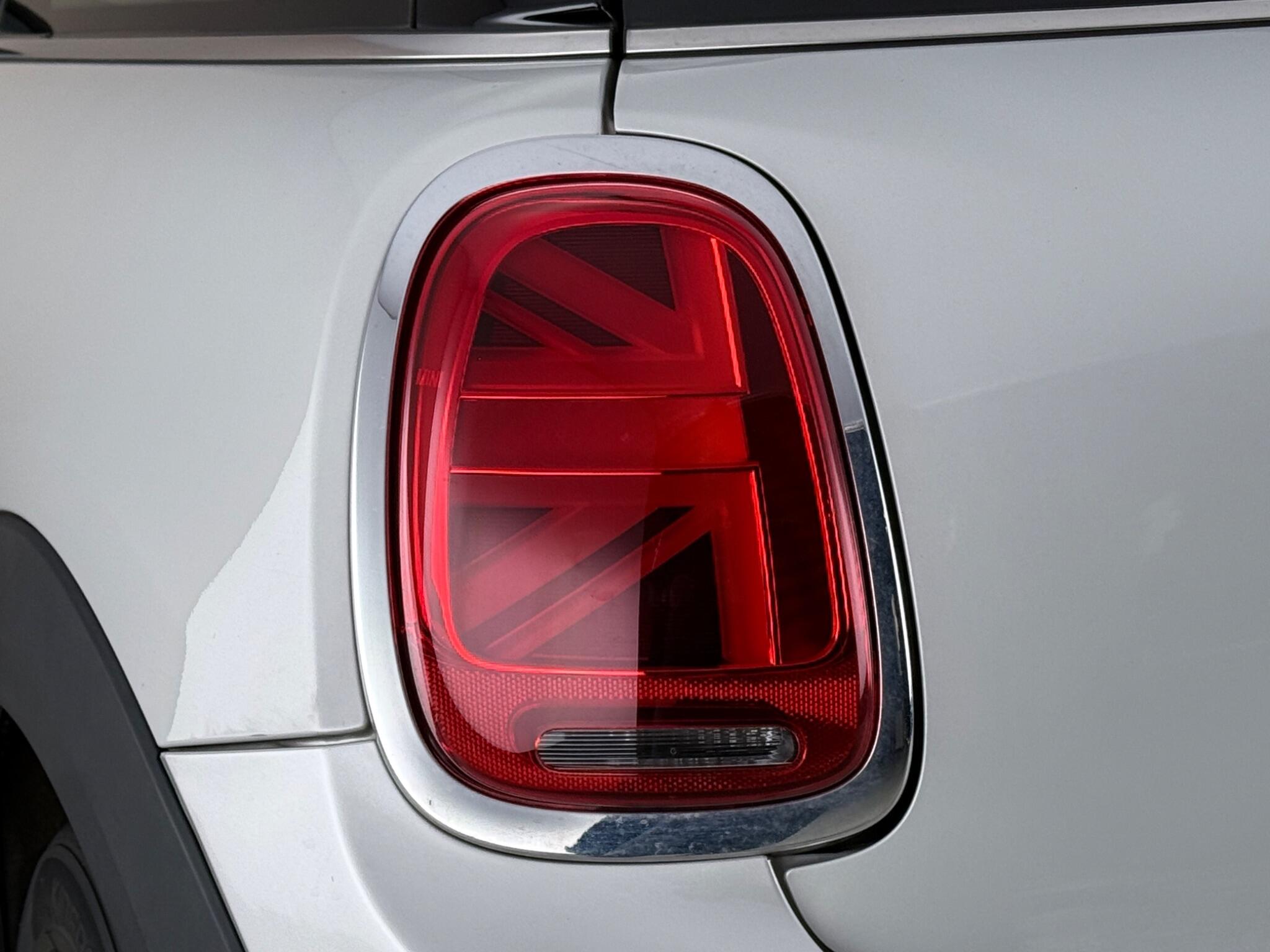 Mini Hatch view 11
