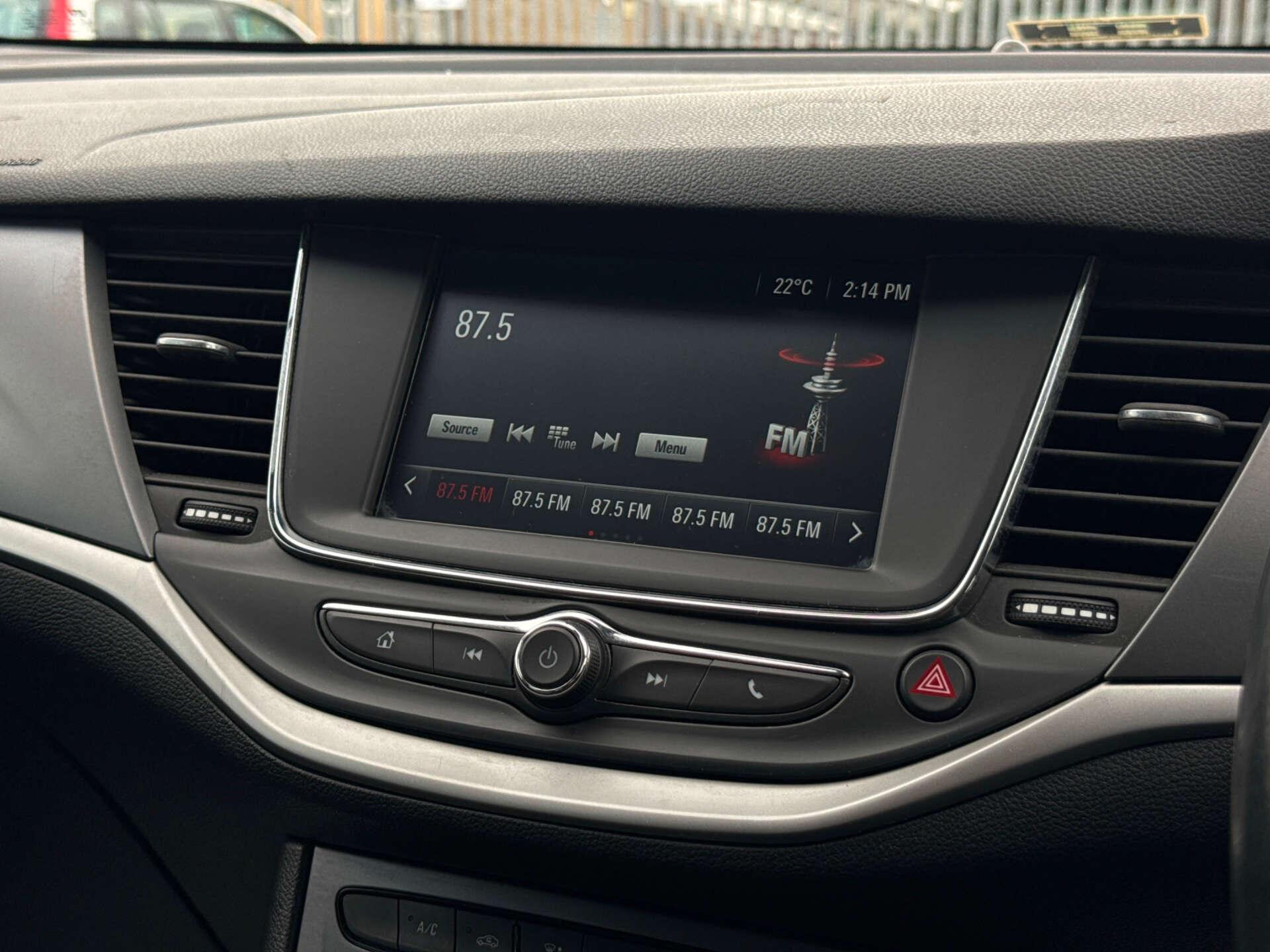 Vauxhall Astra view 59