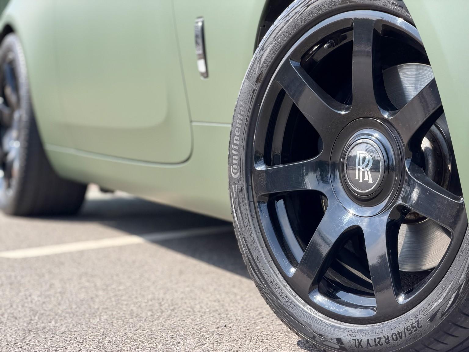 Rolls-Royce Wraith view 4