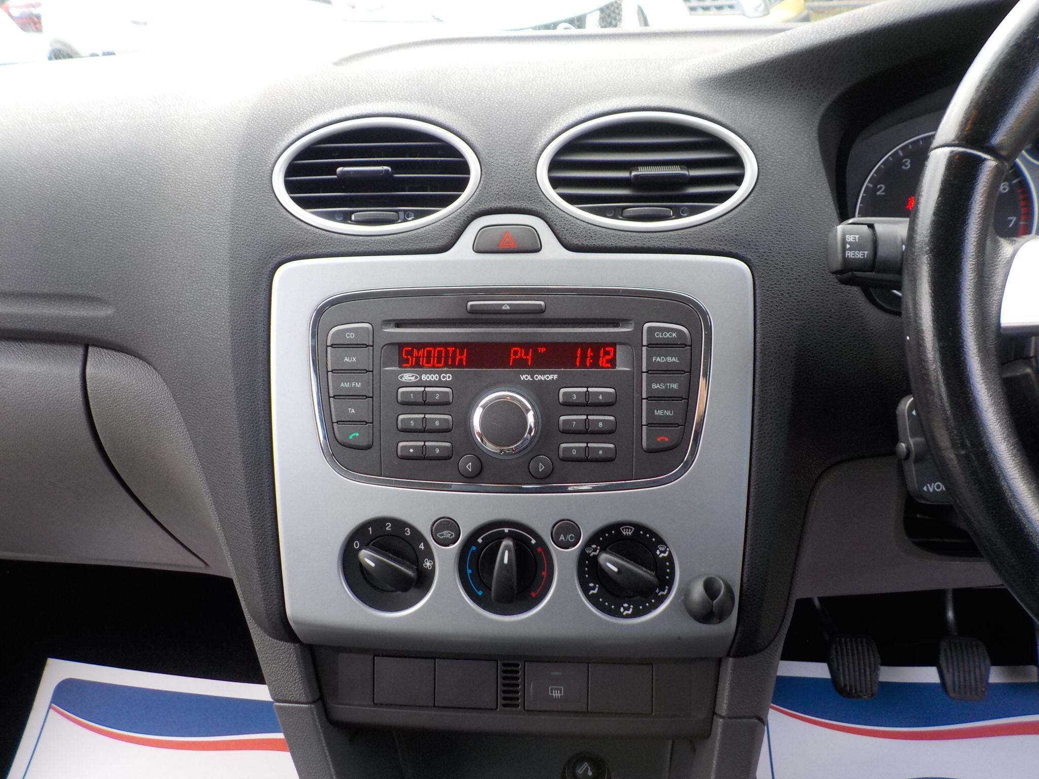 Ford Focus 1.6 Style 5dr