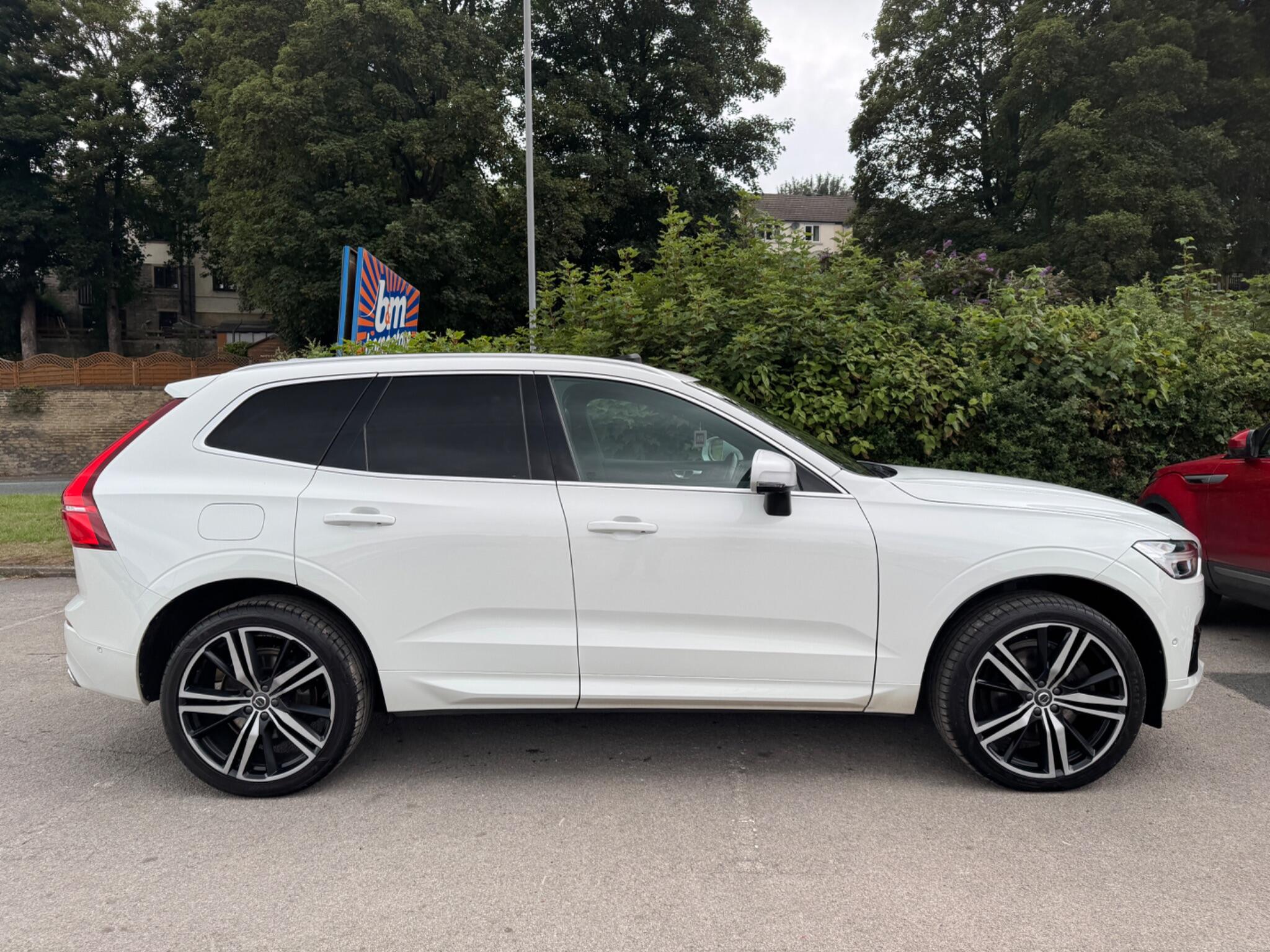 Volvo XC60 view 8