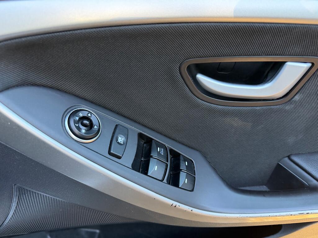 Hyundai I30 view 15