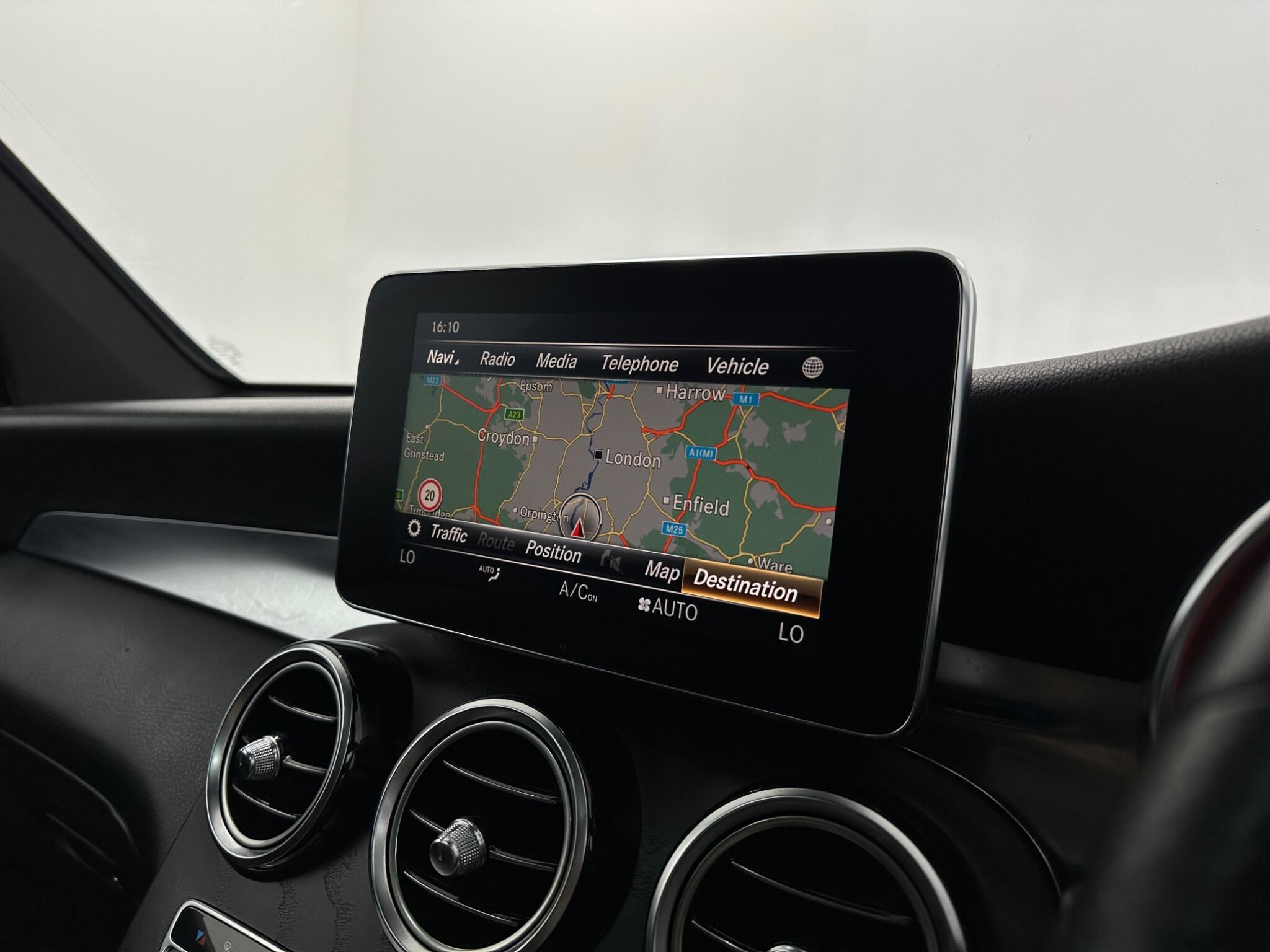 Mercedes-Benz GLC view 24