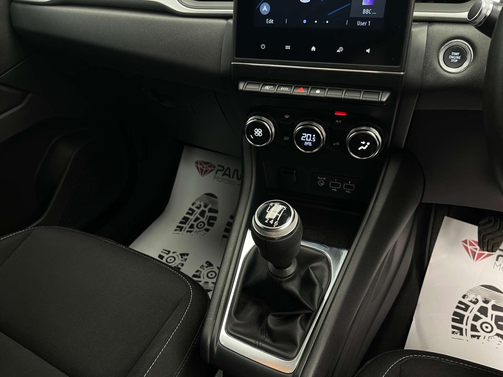 Renault Captur view 18
