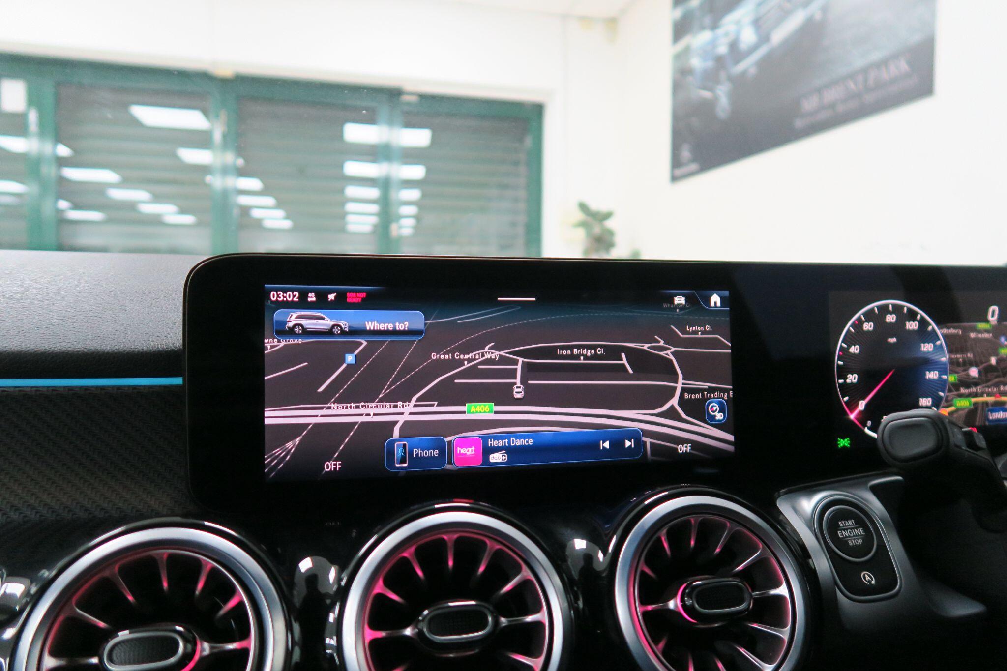 Mercedes-Benz GLB view 14