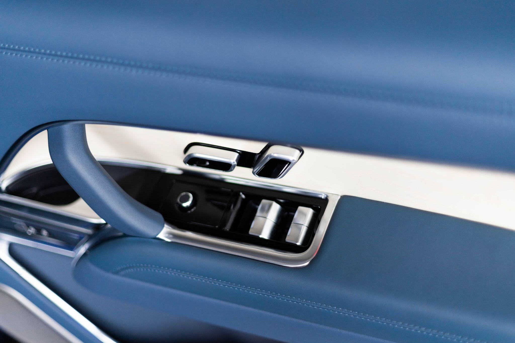 Land Rover Range Rover view 17