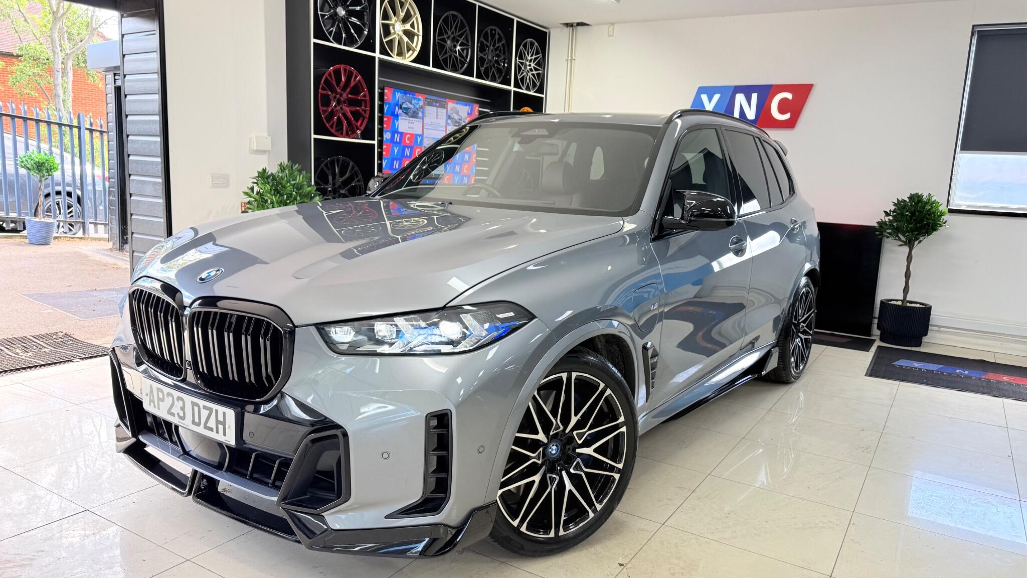 BMW X5 view 18