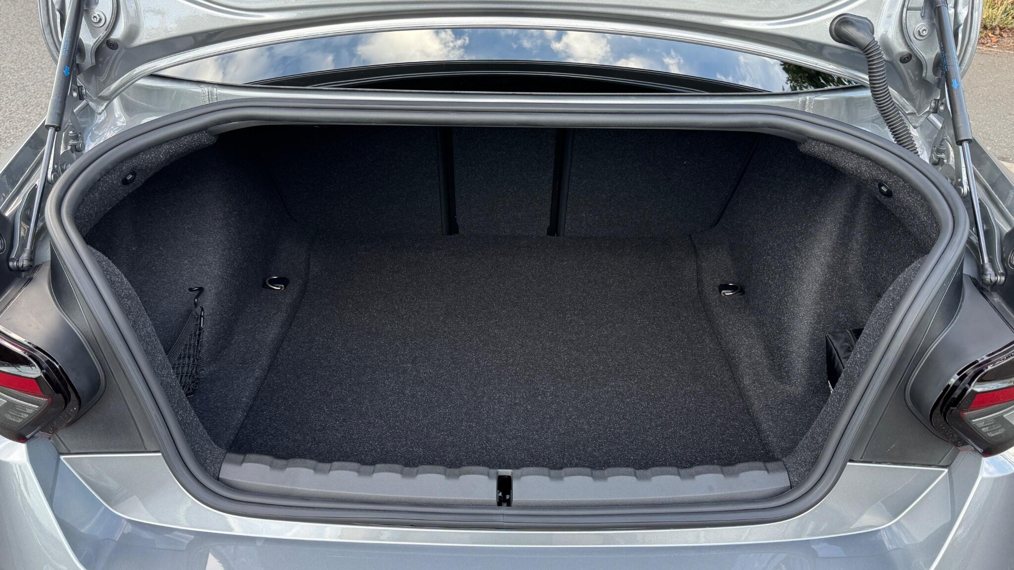 BMW 2 Series view 27
