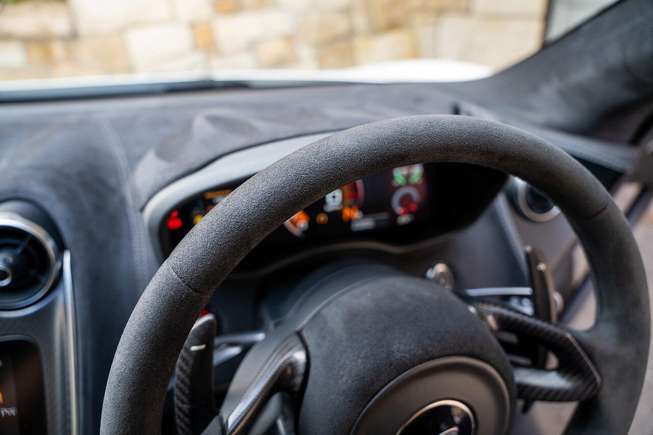 McLaren 570S view 85