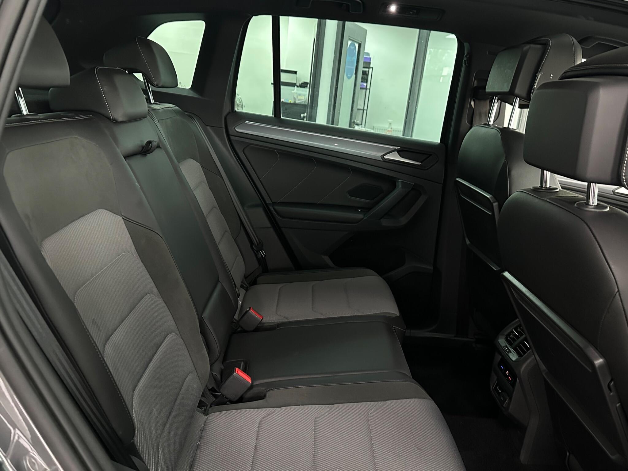 Volkswagen Tiguan view 38