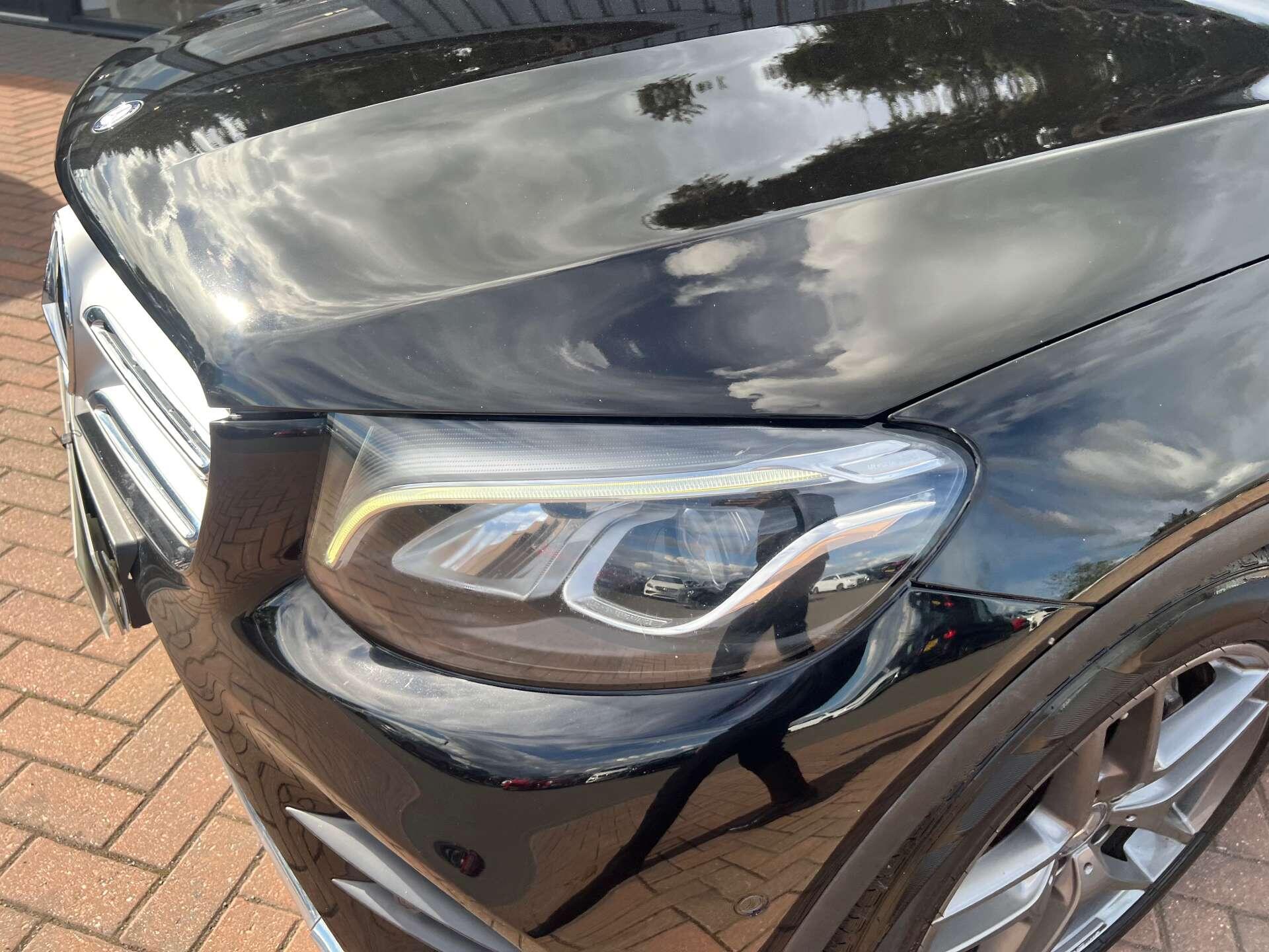 Mercedes-Benz GLC view 14