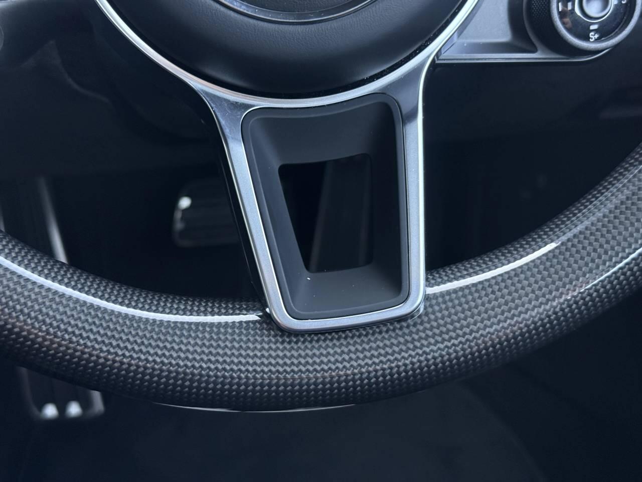 Porsche Cayman view 28