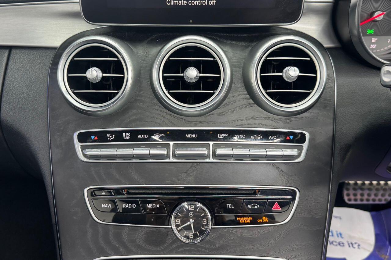 Mercedes-Benz C-Class view 23