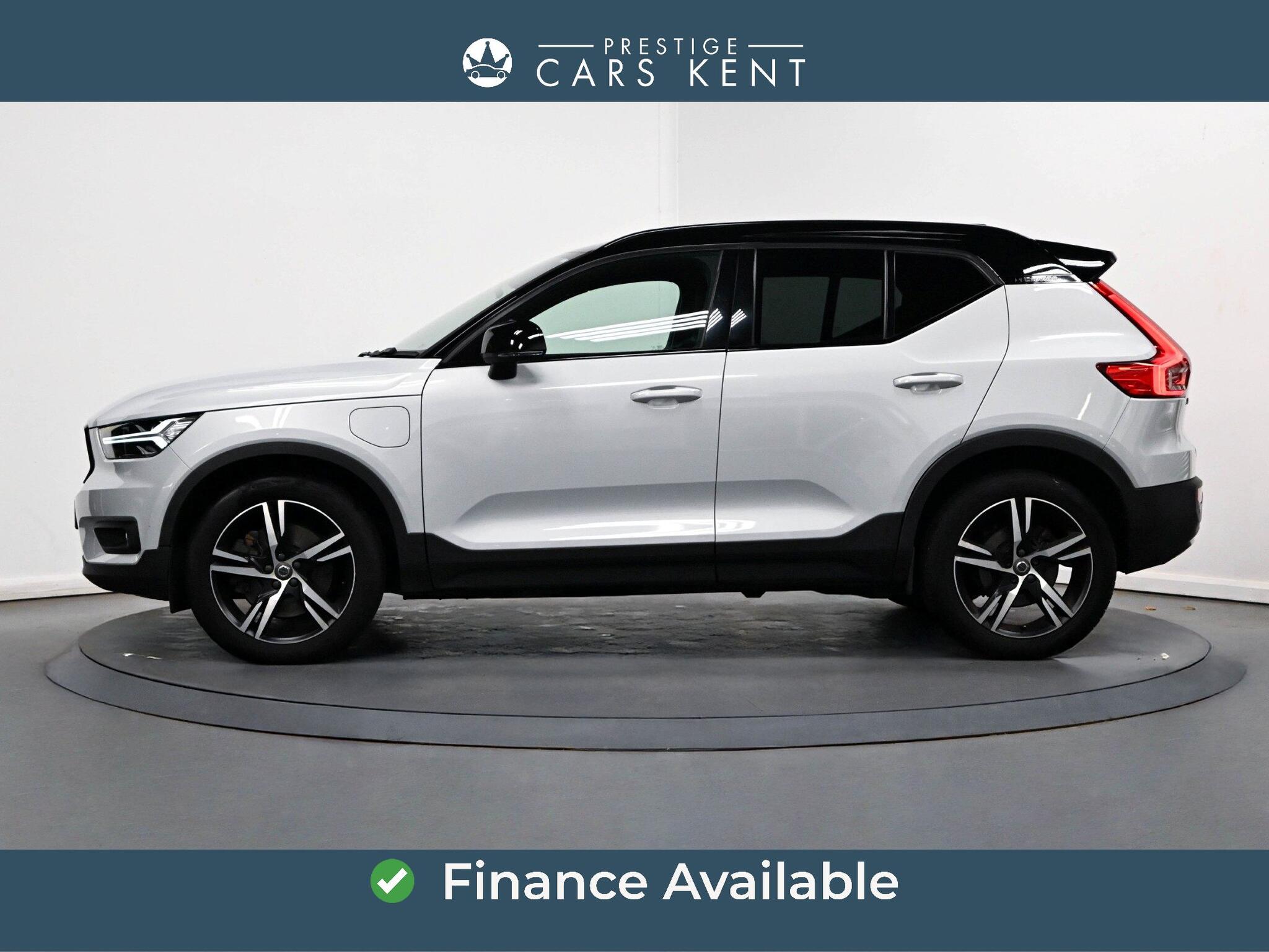 Volvo XC40 view 4