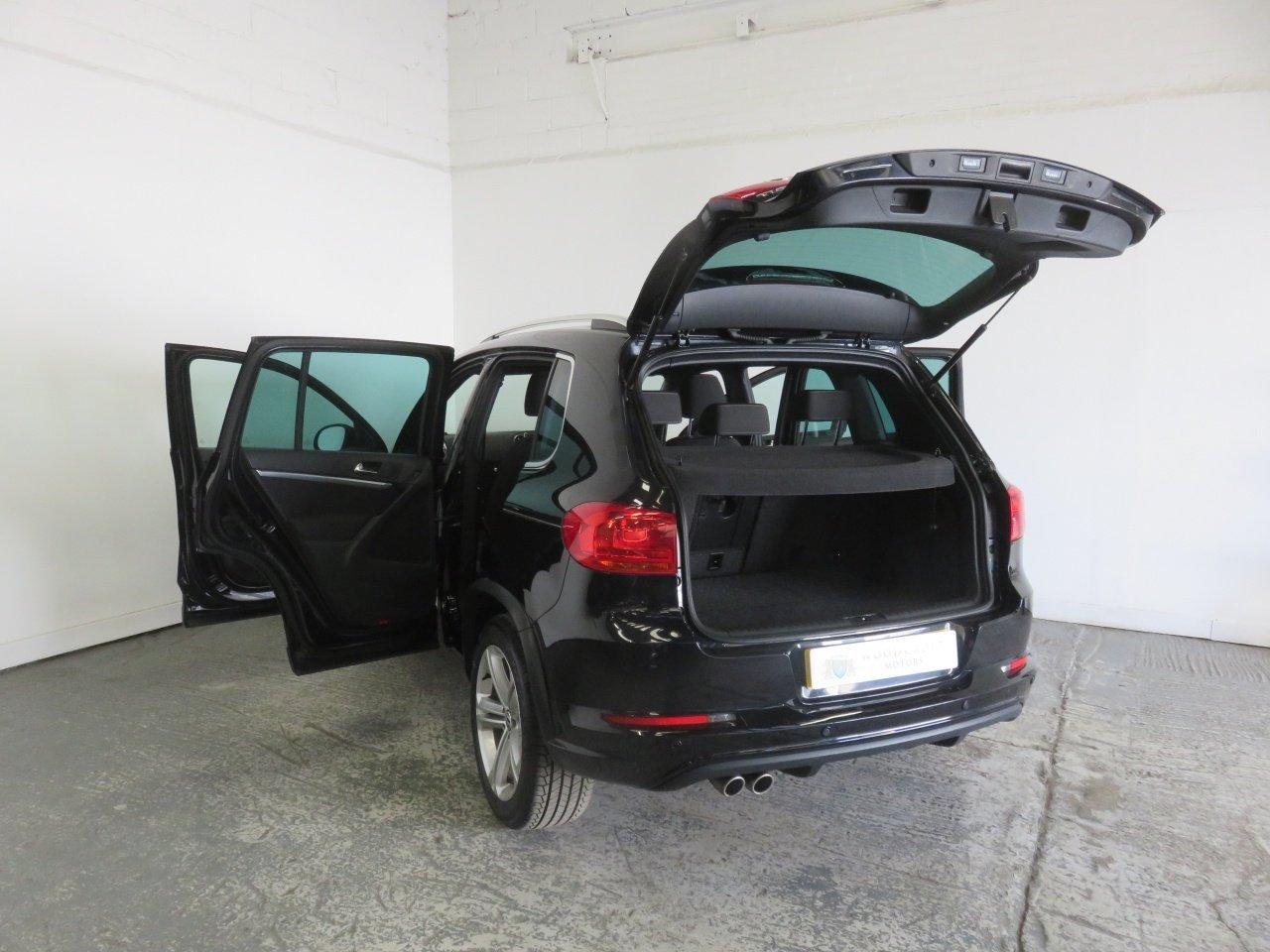Volkswagen Tiguan view 21
