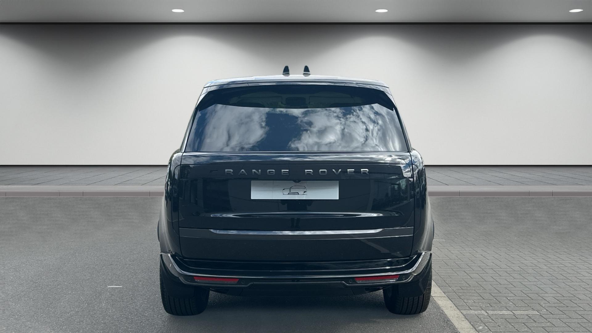 Land Rover Range Rover view 4
