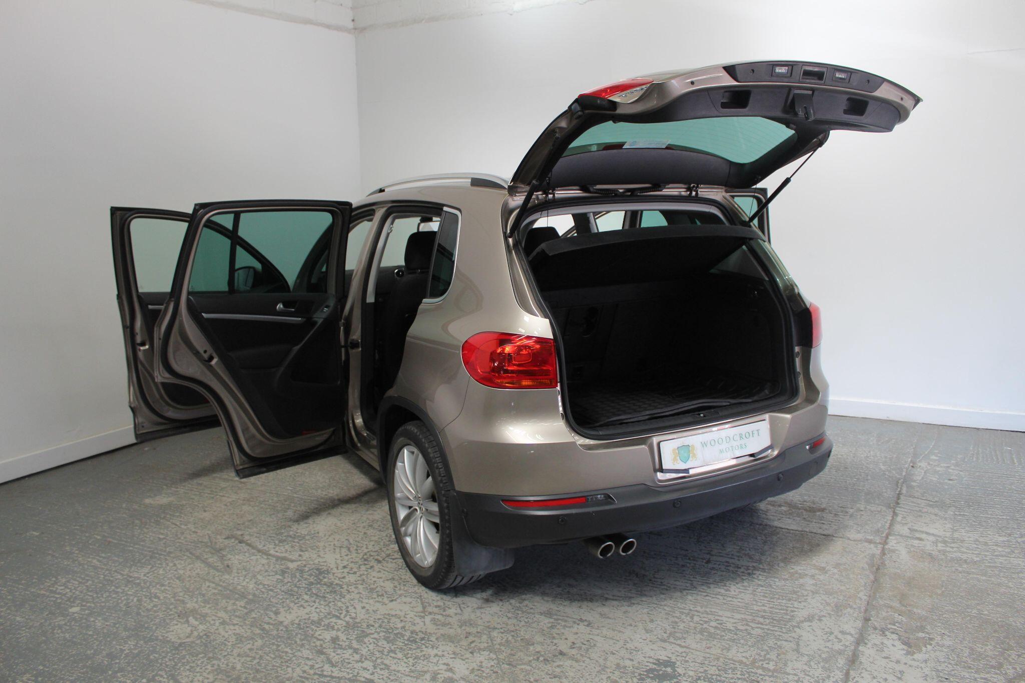 Volkswagen Tiguan view 22