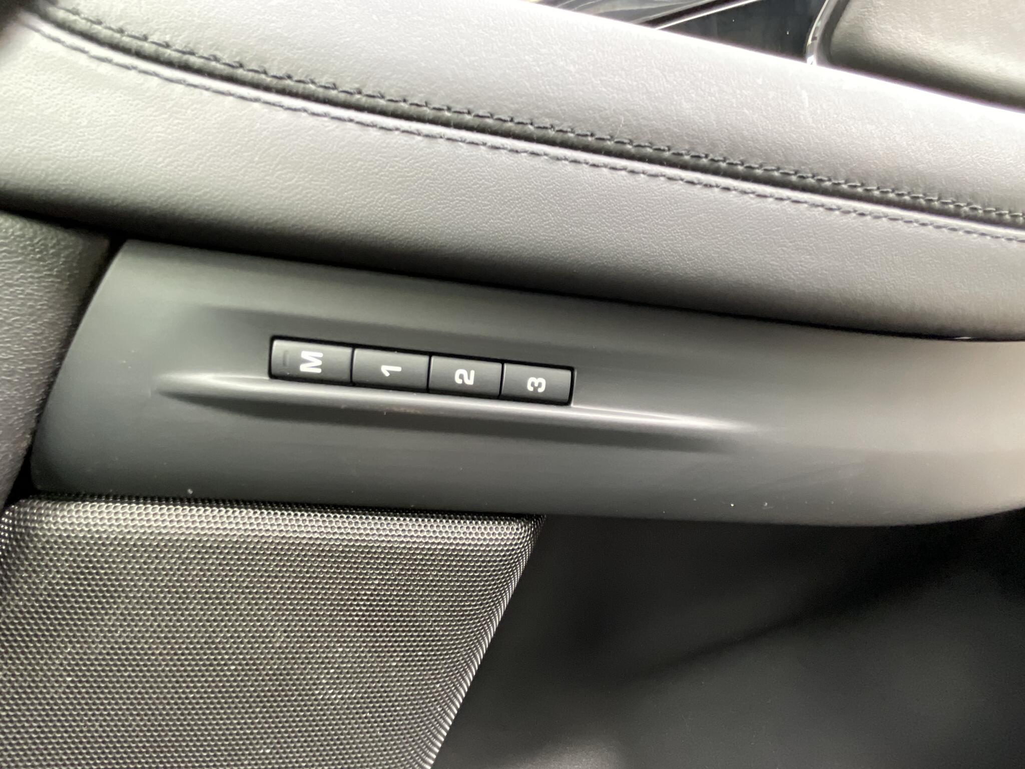 Land Rover Range Rover Evoque view 40