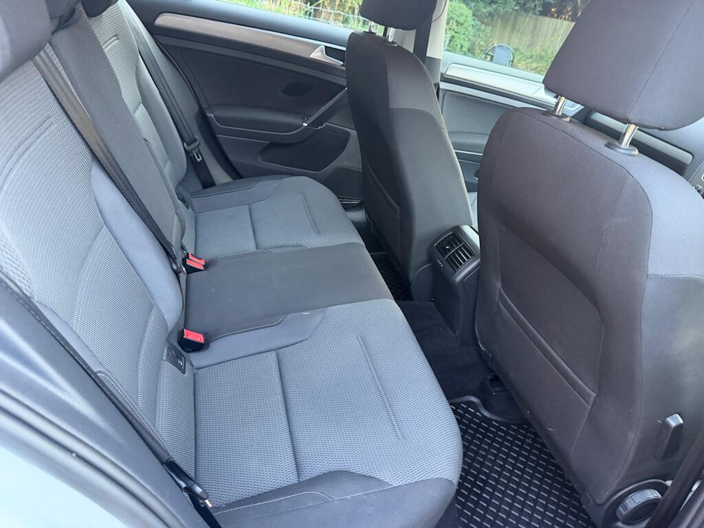 Volkswagen Golf view 26