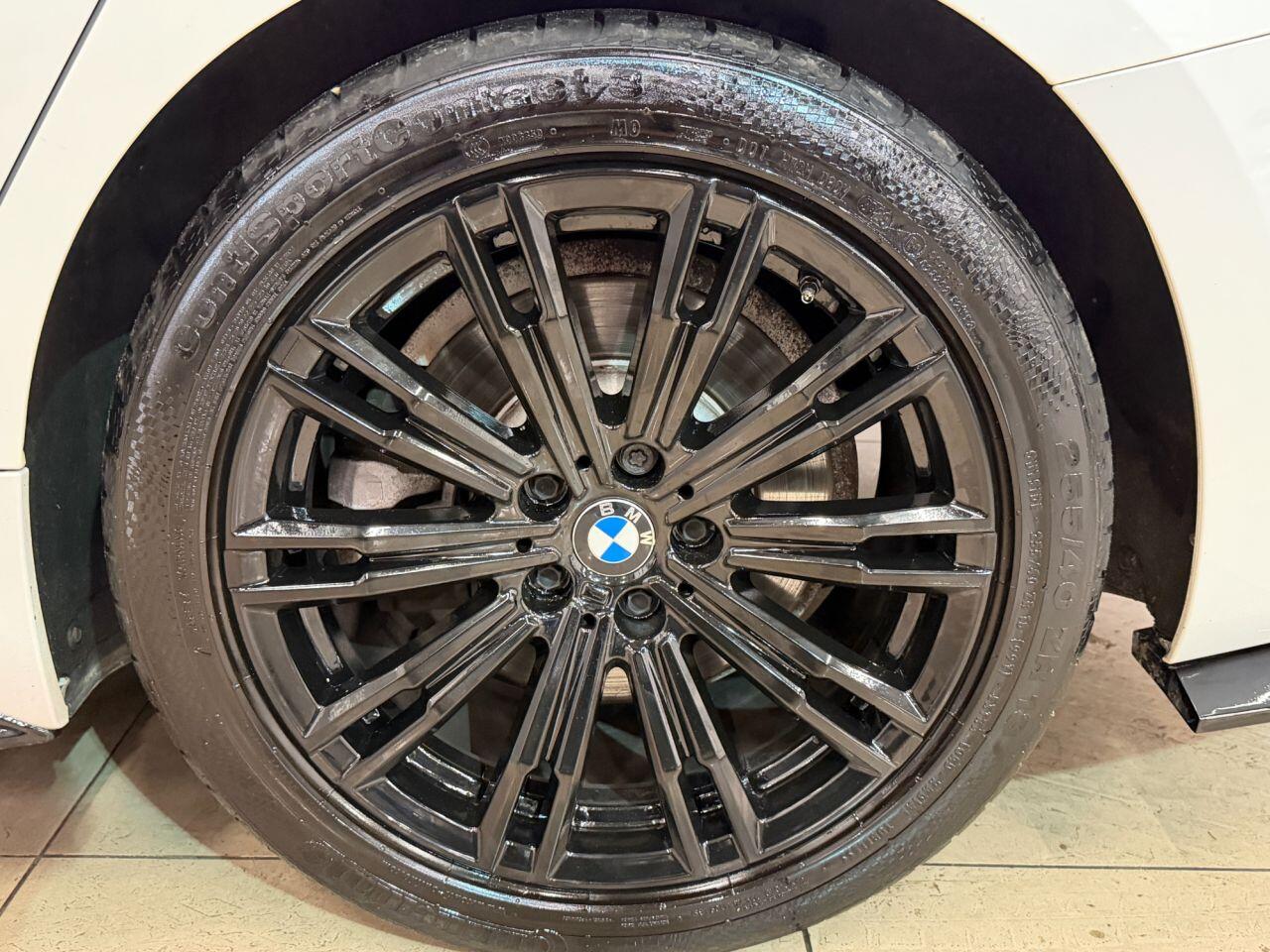 BMW 3 Series view 49