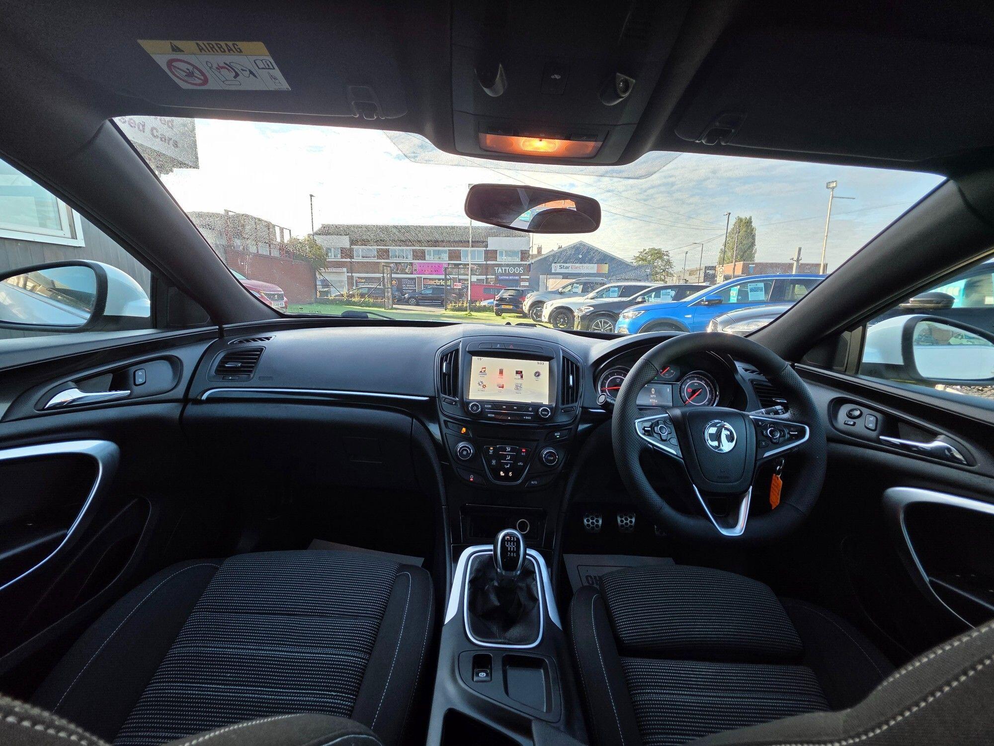Vauxhall Insignia view 14